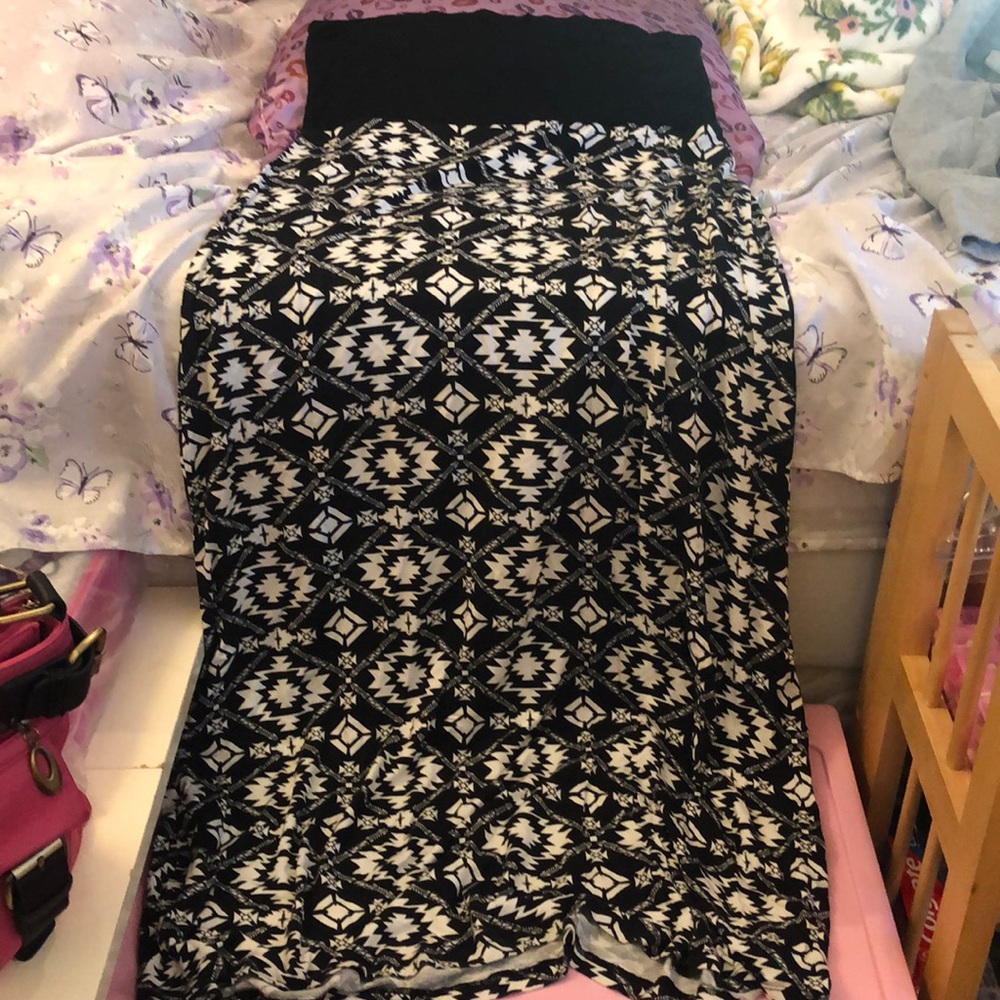 American Dream maxi skirt. Size L.